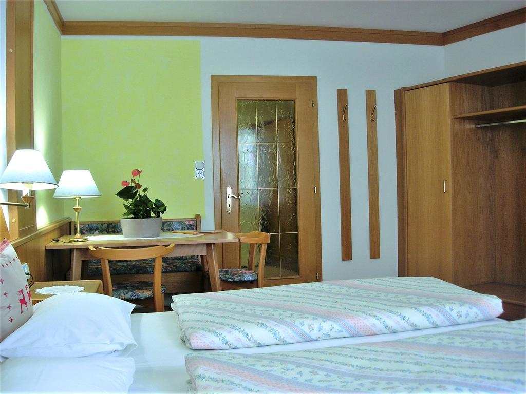 וילאבאסה Appartments Helvetia מראה חיצוני תמונה